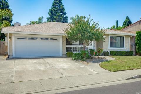 3245 Arroyo Dr, Fairfield, CA 94533 photo 2