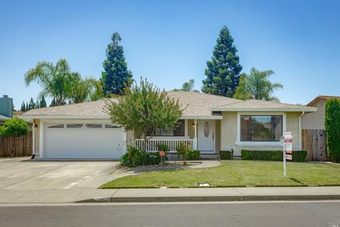 3245 Arroyo Dr, Fairfield, CA 94533 photo 1