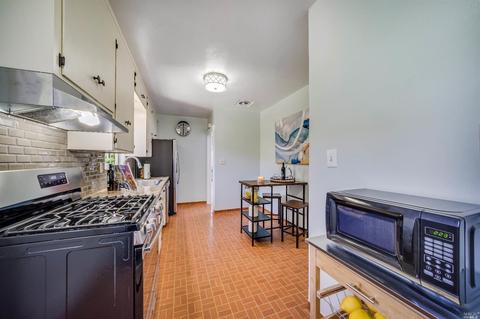 919 El Dorado St, Vallejo, CA 94590 photo 14