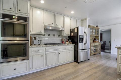 10 Goldminer Ct, Novato, CA 94947 photo 12