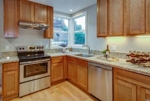 505 Nebraska St, Vallejo, CA 94590 photo 4