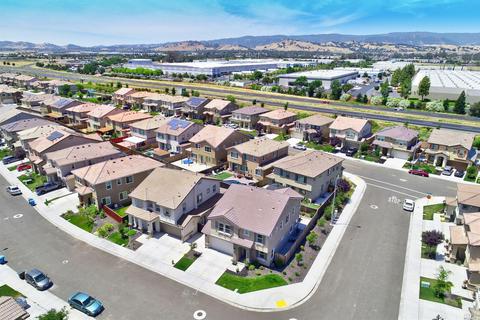 697 Guild Rd, Vacaville, CA 95688 photo 4