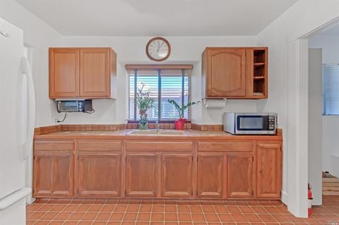 516 Butte St, Vallejo, CA 94590 photo 9