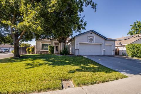 1575 Ferrero Dr, Dixon, CA 95620 photo 1