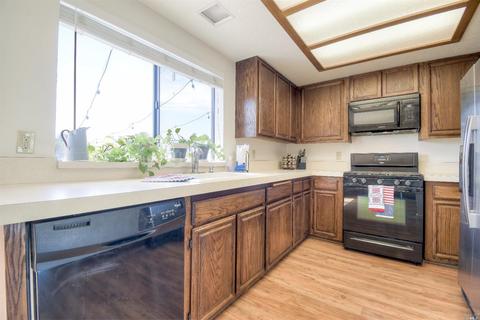 8585 Wren Dr, Cotati, CA 94931 photo 4
