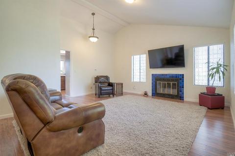 8585 Wren Dr, Cotati, CA 94931 photo 3