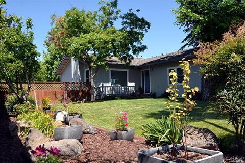 8591 Wren Dr, Cotati, CA 94931 photo 2