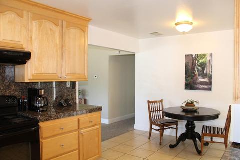 620 W H St, Dixon, CA 95620 photo 7