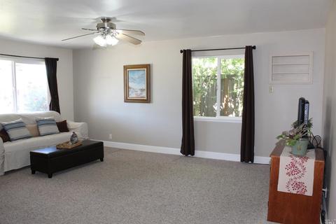 620 W H St, Dixon, CA 95620 photo 4