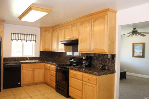 620 W H St, Dixon, CA 95620 photo 8
