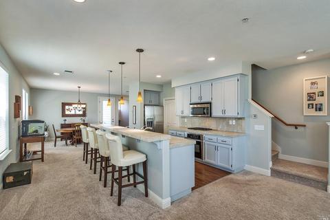 129 Johnson St, Windsor, CA 95492 photo 2