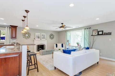 218 University Ave, Vallejo, CA 94591 photo 3