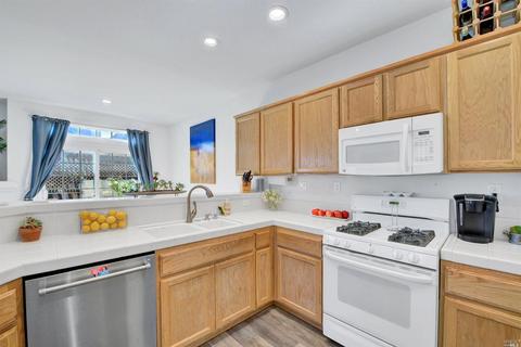 2581 Rowe Dr, Fairfield, CA 94533 photo 16