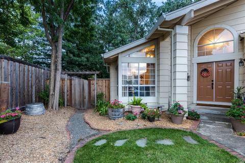 10 Billington Ln, Windsor, CA 95492 photo 2