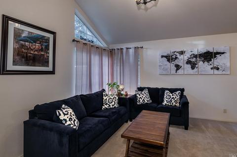 10 Billington Ln, Windsor, CA 95492 photo 4