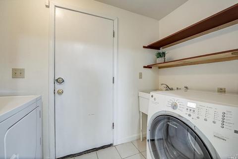 113 Humphrey Ln, Vallejo, CA 94591 photo 25