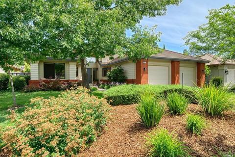 412 Troon Dr, Napa, CA 94558 photo 2