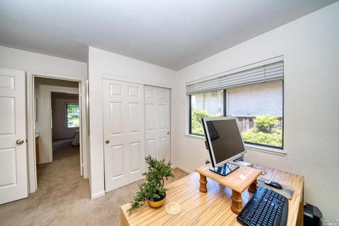 412 Troon Dr, Napa, CA 94558 photo 21