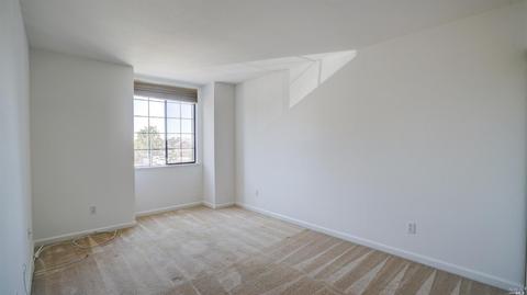 2432 Royal Ct, Fairfield, CA 94534 photo 16