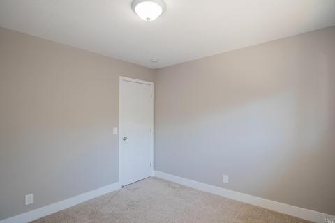 647 Fleming Ave E, Vallejo, CA 94591 photo 32