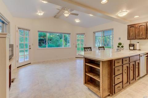 512 Walnut Ct, Fairfield, CA 94534 photo 4