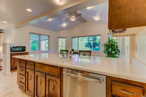 512 Walnut Ct, Fairfield, CA 94534 photo 5