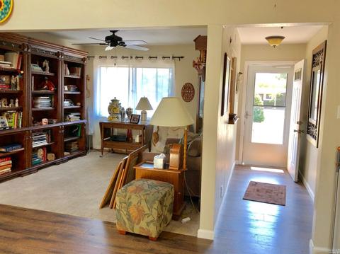 10 Ormond Ct, Novato, CA 94947 photo 9