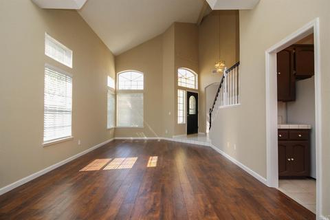 378 Eagle Ln, Vacaville, CA 95687 photo 9