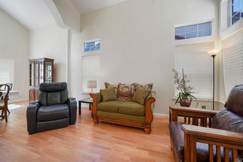 402 Eagle Ln, Vacaville, CA 95687 photo 4