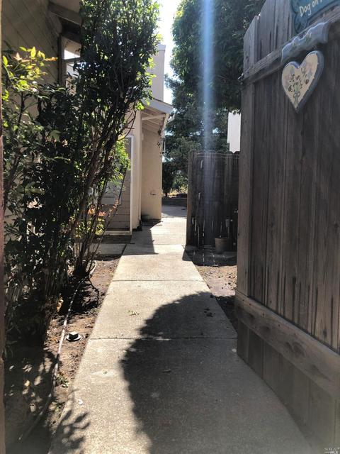 955 Daniel St, Fairfield, CA 94533 photo 3