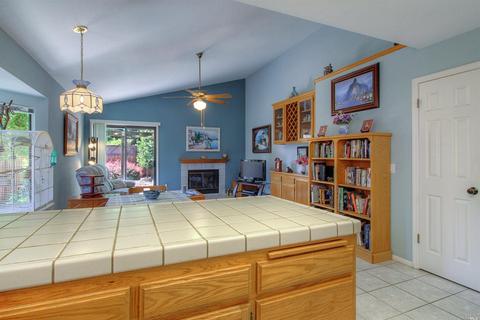 404 Duncan Dr, Windsor, CA 95492 photo 12