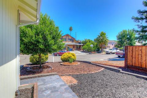 404 Duncan Dr, Windsor, CA 95492 photo 4