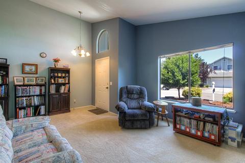404 Duncan Dr, Windsor, CA 95492 photo 6