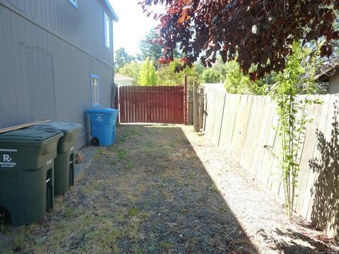 328 Pecan St, Vallejo, CA 94589 photo 23