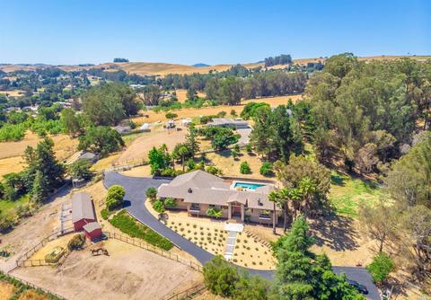 4735 Bodega Ave, Petaluma, CA 94952 photo 1