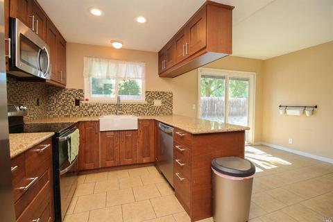 82 Longview Dr, Vacaville, CA 95687 photo 14