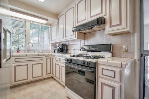 409 Carter St, Vallejo, CA 94590 photo 4