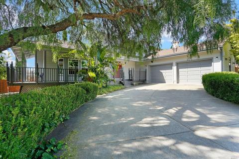 2967 Burbank Dr, Fairfield, CA 94534 photo 2