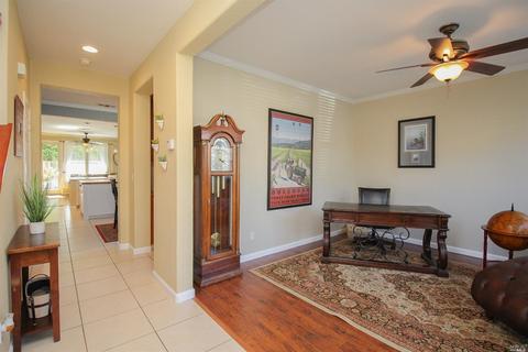 664 Jade Way, Fairfield, CA 94534 photo 4