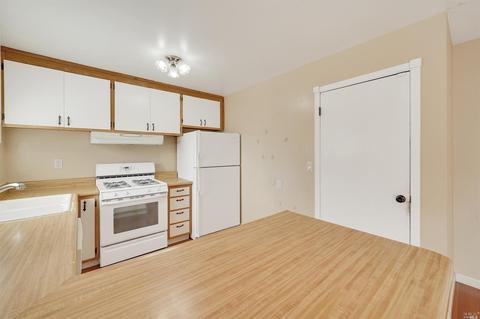 131 Meadowbrook Ct, Vallejo, CA 94591 photo 12