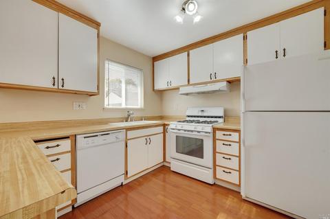 131 Meadowbrook Ct, Vallejo, CA 94591 photo 10