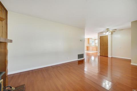 131 Meadowbrook Ct, Vallejo, CA 94591 photo 8