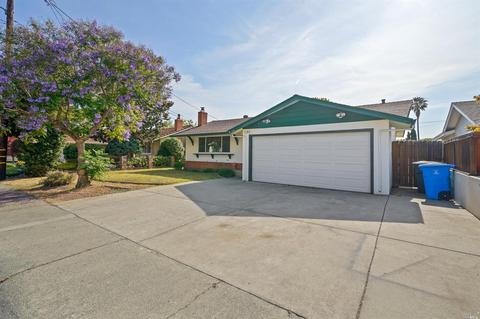 131 Meadowbrook Ct, Vallejo, CA 94591 photo 2