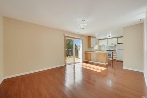 131 Meadowbrook Ct, Vallejo, CA 94591 photo 13