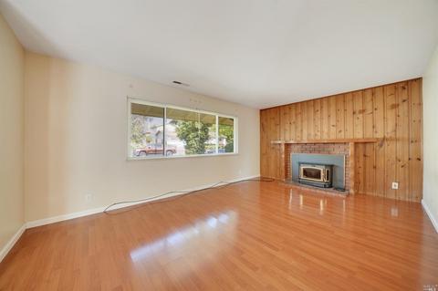 131 Meadowbrook Ct, Vallejo, CA 94591 photo 6