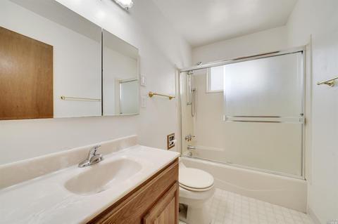 131 Meadowbrook Ct, Vallejo, CA 94591 photo 20
