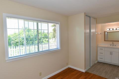 443 Pomona Ave, Vallejo, CA 94589 photo 4