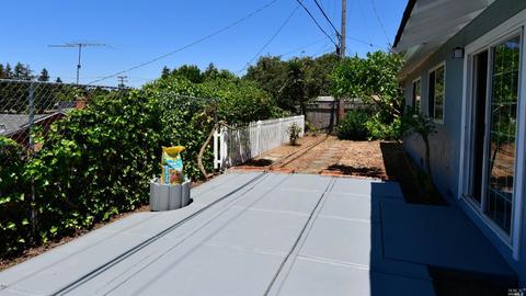 443 Pomona Ave, Vallejo, CA 94589 photo 2