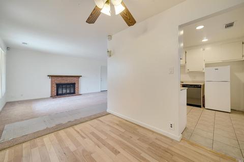 210 Maywood Dr, Vallejo, CA 94591 photo 11