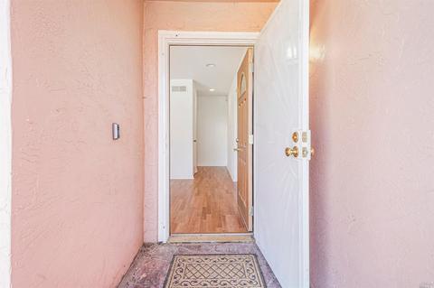 135 Doreen Ct, Vallejo, CA 94589 photo 6